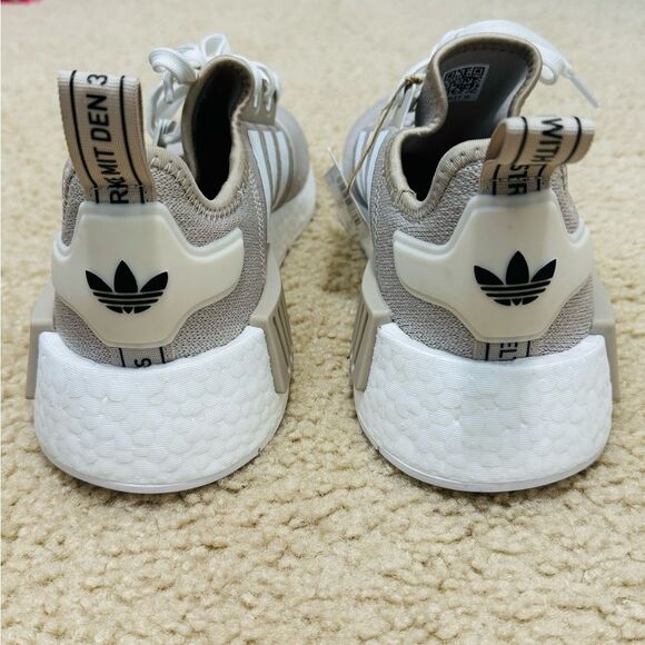 NWT Adidas Originals NMD R1 Big Kids Sneakers in Wonder Beige/White Sz 7 - Picture 8 of 16